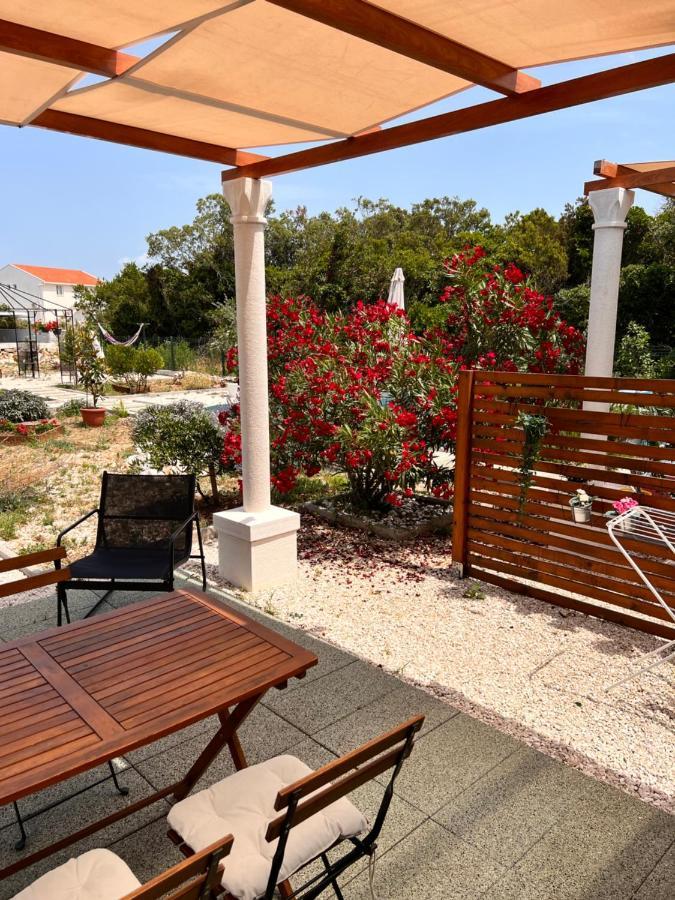 Apartments Cvijet Mora Сресер Экстерьер фото